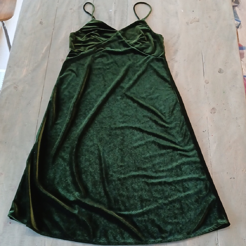 Elegant Green Velvet Slip Dress